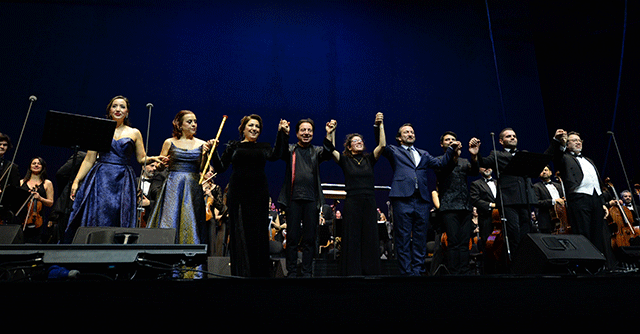 Fazıl Say... Mozart ve Mevlana'yı Buluşturdu!