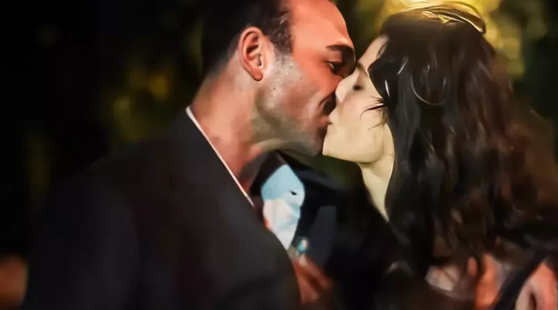 Eşref Rüya Dizisine Büşra Develi ve Kadir Sevindik'in Öpüşme Sahnesi Damga Vurdu: "Şeftali Gibi Tadı Var"