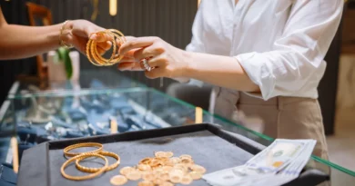 Altın Takılar: Yatırım Aracı mı, Moda Aksesuarı mı?