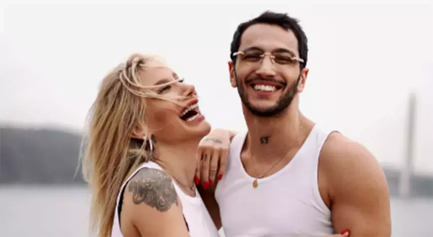 İrem Derici ve Melih Kunukçu'nun Arnavutluk'taki Romantik Tatili! Pozları Binlerce Beğeni Topladı