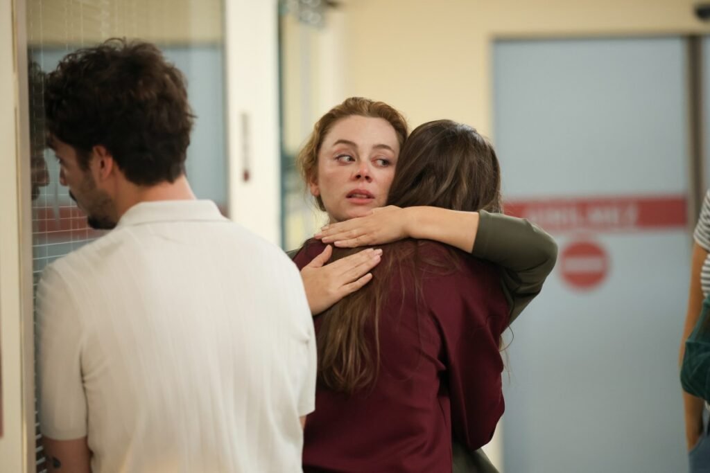 Bahar Dizisi İçin Final Kararı: Demet Evgar'lı Fenomen Dizi Ekrana Veda Ediyor