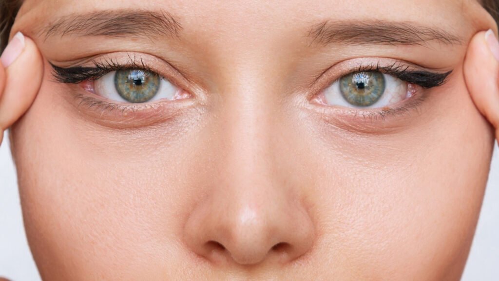 Çekik Gözler İçin 4 Pratik Makyaj İpucu