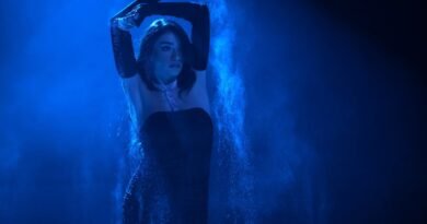 Dev Buluşma: Yılmaz Erdoğan Yazdı, Ebru Gündeş Söyledi!