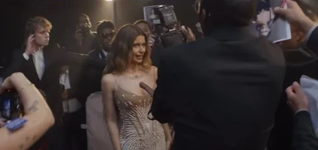 Büyük Sürpriz: Oyunculuğu Bıraktı mı? İlk Şarkısı Yayında!