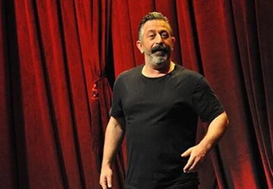 Cem Yılmaz: Kadınların Hedefinde Neden?