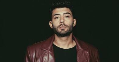 Kurtuluş Kuş: 8 Şarkılık Konsept Albüm Arabesq!