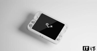 Bu taşınabilir oyun konsolu, cebinizde dev bir 8 inç ekran taşımanızı sağlıyor!