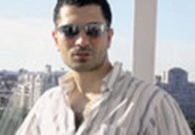 Aşk: 

Mustafa Özedremit (29), Banka Müfettişi  
"150 ve üzeri IQ'ya sahip her kadın beni cezbetmeye başlar."  
15 yıl önce