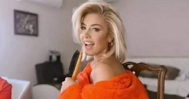 Yıllar Sonra Gelen İtiraf: "Sokakta Kaldım, Yapım Binasında Bayılmışım!"