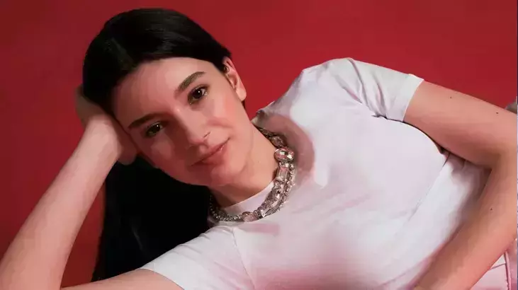 Kızıl Goncalar'ın Zeynep'i Mina Demirtaş Artık Reşit: 18. Yaş Gününde Şaşırtan Gerçek!