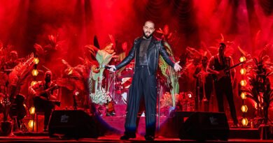 TRANSPARAN SAHNE TARZI!