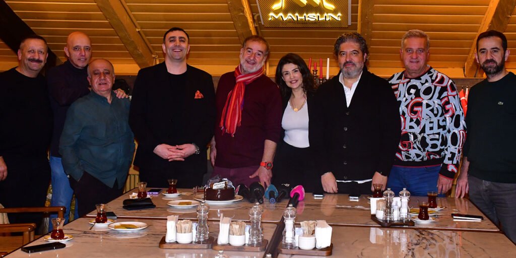 Esra Öztürk… MEDYAYLA BİR ARAYA GELDİ!