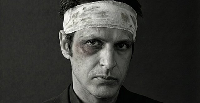 YORGUN MERMİ' İLE DOĞU VE BATI ARASINDAKİ BAĞI KURDU!