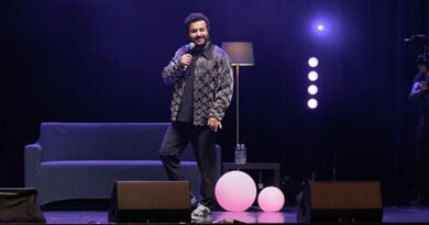 Hasan Can Kaya... Londra Gösterisinin Geliri Depremzedelere!