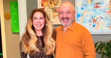 BİR DÖNDÜ, PİR DÖNDÜ!