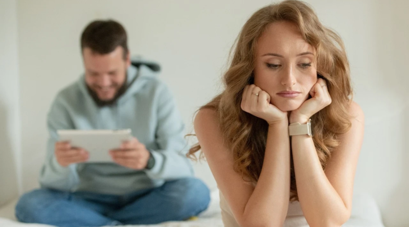 Bir 'Çocuk Adam' ile Birlikte Olduğunuzu Gösteren 12 Belirti