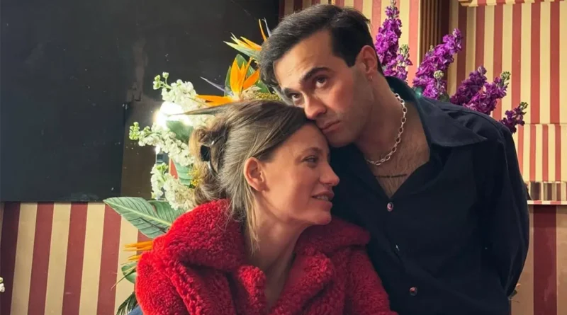 Mert Demir’in Serenay Sarıkaya’ya "Ateşe Düştüm" Dedirten Romantik Jest!