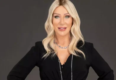 Seda Sayan New York’u Salladı! İkonik Valiz Önünde Olay Poz.