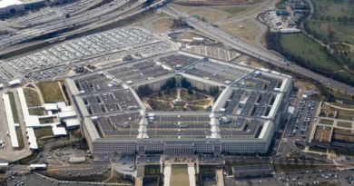 Claude Amerikan Ordusuna Karşı!