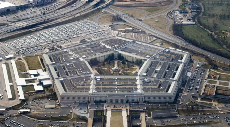 Claude Amerikan Ordusuna Karşı!