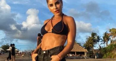 Kanseri Sporla Yeniyor! Bali’ye Yerleşen Irmak Ünal'ın Kaslı Görüntüsü Gündem Oldu"  

Rewritten Title: "Sporla Kanseri Yenen Irmak Ünal'ın Bali'daki Kaslı Görüntüsü Gündem Oldu