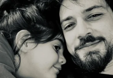 Mert Yazıcıoğlu'ndan "Amca" Pozu! Yeğeni Zeynep’i Paylaştı.