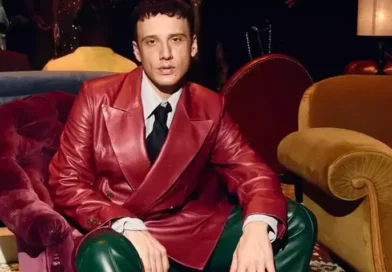 Gözaltı Sonrası İlk Kare! "Her Şey Yolunda" Diyerek Ailesine Koştu.