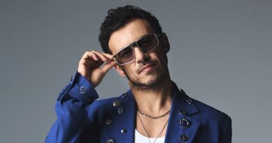 Buray, 23 Yıllık Teoman Şarkısını Albümünde Yorumladı!