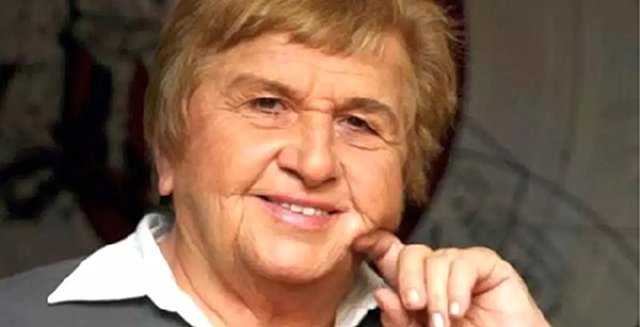 Efsane Söz Yazarı Hayatını Kaybetti!