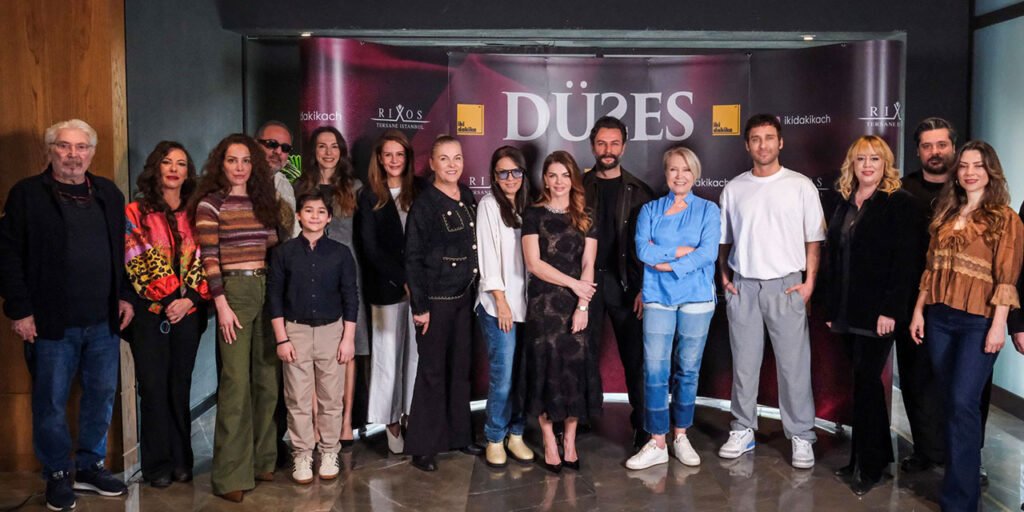 Düşes: Mobil Ekranda ve Dikey Dev Kadro!