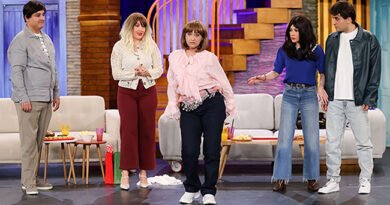 Bayrama Kahkaha Katıyor!