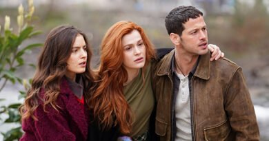 Deniz Taşacak... Şüphe İçindeki Eleni!