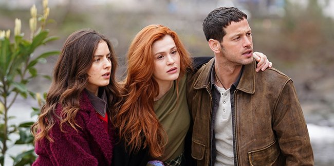 Deniz Taşacak... Şüphe İçindeki Eleni!