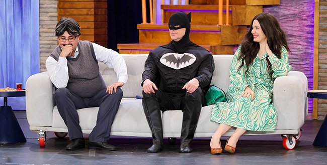 Yarasa Adam Mesut Türk Kızına Aşık Olursa!