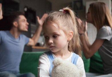 Boşanma Sürecinde Çocukların Psikolojik Durumu: Duygusal Dayanıklılık ve Güven Nasıl Desteklenir?