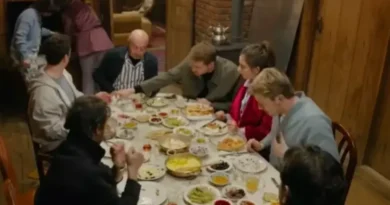 Taşacak Bu Deniz'in Oyuncusu Set Arasında YKS Hazırlıklarına Devam Ediyor