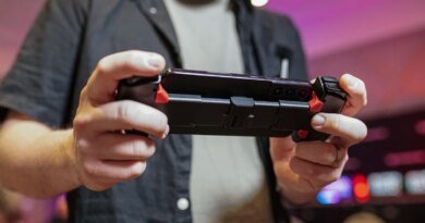 OnePlus'un Merakla Beklenen Oyun Taşınabilirinin İlk Görüntüsü Burada!