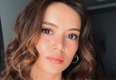 Seray Kaya, Yeni Filmi İçin Pole Dansı Eğitimi Aldı!