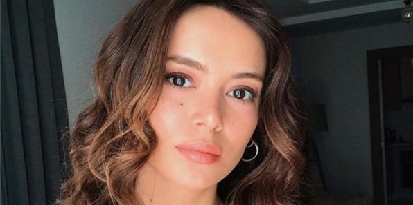 Seray Kaya, Yeni Filmi İçin Pole Dansı Eğitimi Aldı!