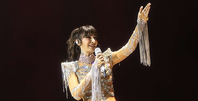 Sıla, "Kafa Yüksek, Kalp Kırık" Şarkılarını İlk Kez Canlı Performansla Sundı!