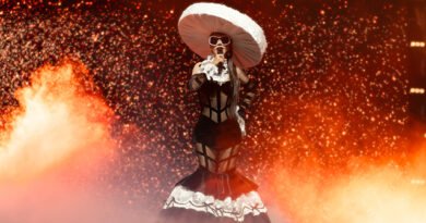 Hande Yener’in “HANDE BİZİ SEZEN’E GÖTÜR” Konsertleri Kapalı Gişe Devam Ediyor!