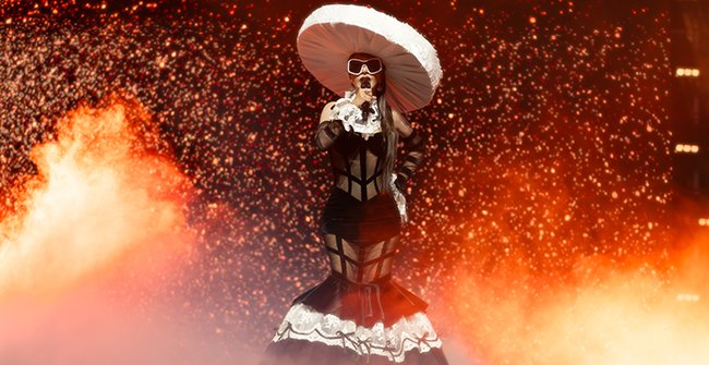 Hande Yener’in “HANDE BİZİ SEZEN’E GÖTÜR” Konsertleri Kapalı Gişe Devam Ediyor!