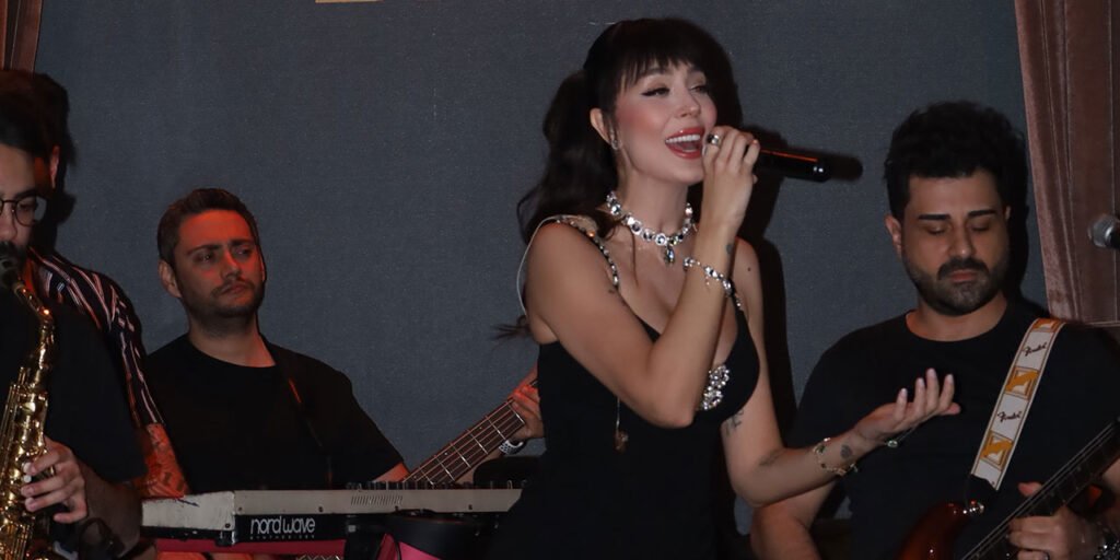 Aynı Anda, Aynı Koltukta 3 Karpuz