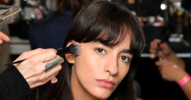 Dinlenmiş Cilt Görünümü Sağlayan En İyi 5 Aydınlatıcı