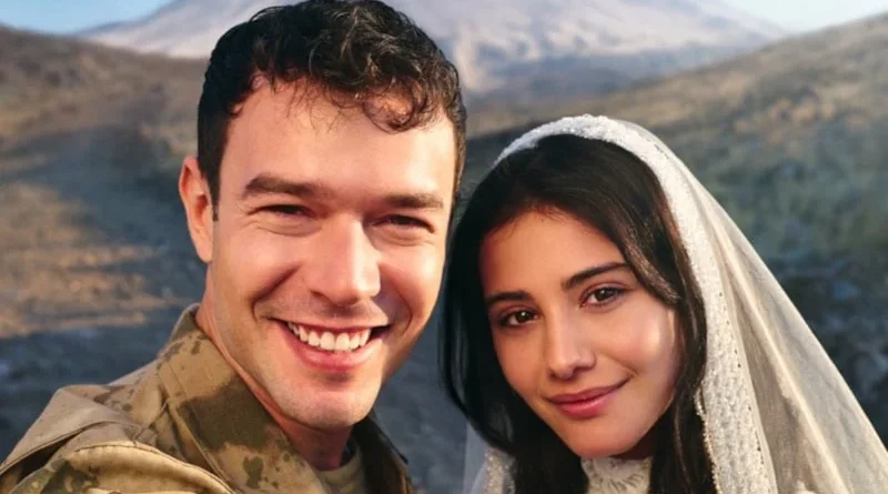 Sürpriz Aşk: Aytaç Şaşmaz ve Helin Kandemir Sevgili mi?