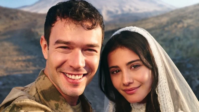 Sürpriz Aşk: Aytaç Şaşmaz ve Helin Kandemir Sevgili mi?