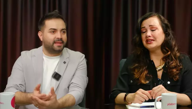 "Bindi ve Gitti": Kadir Ezildi’nin Çocukluk Travması Sosyal Medyayı Salladı