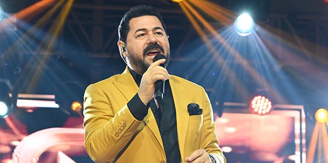 Serkan Kaya’nın Kıbrıs’taki Konseri Büyük İlgi Gördü; Şıklığıyla Göz Doldurdu!