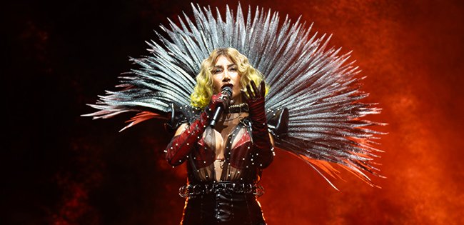 Hande Yener: Tarihi Sezen Gecesi Harbiye'de!