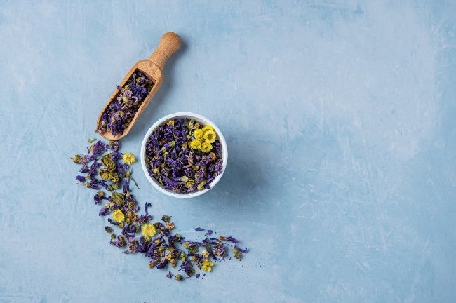 Lavanta Çayı Nasıl Hazırlanır? Cilde ve Saç Sağlığına Faydaları Neler?